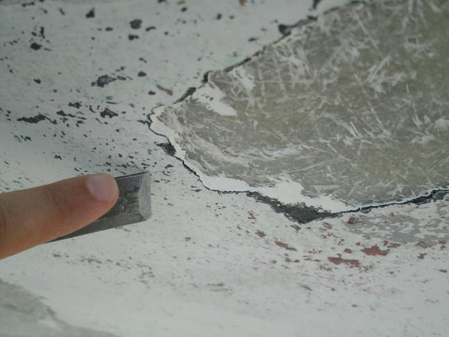 Casco de fibra de vidrio con el epoxi dado encima del gelcoat