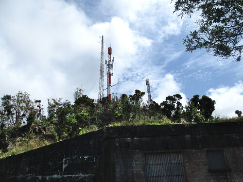 Antenas de telecomunicaciones en el Pico Alto de Santa María