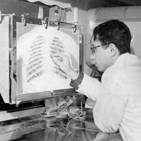 Osamu Tezuka cuando era estudiante de medicina