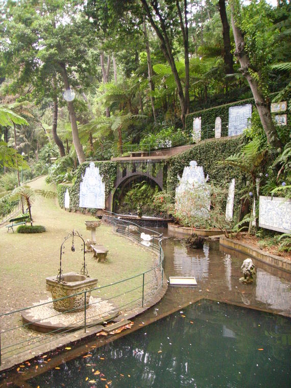 Jardín con toques chinos en Madeira